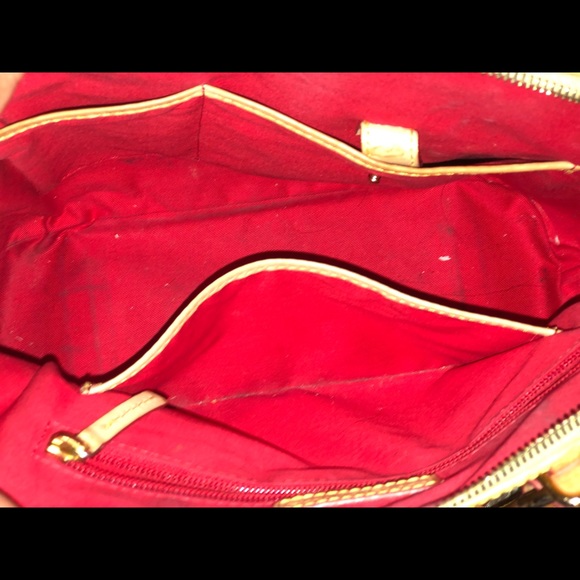 Dooney & Bourke - Picture 3 of 3